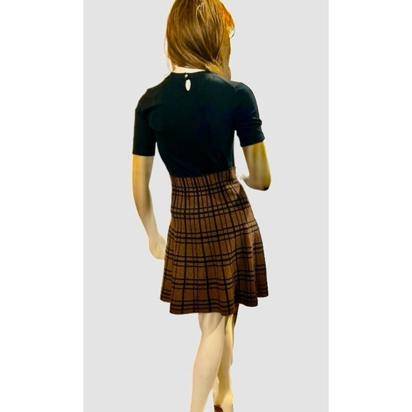 Max Studio Couper Cut Skirt - Picture 3 of 4